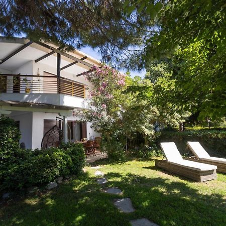 Lovely Villa 3 Min From The Beach Hanioti Exterior photo